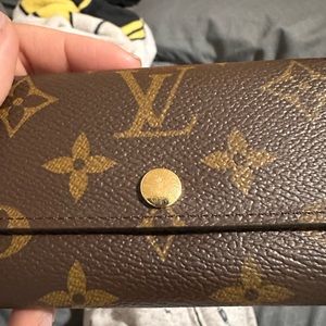 Louis Vuitton 6 Ring Key Holder